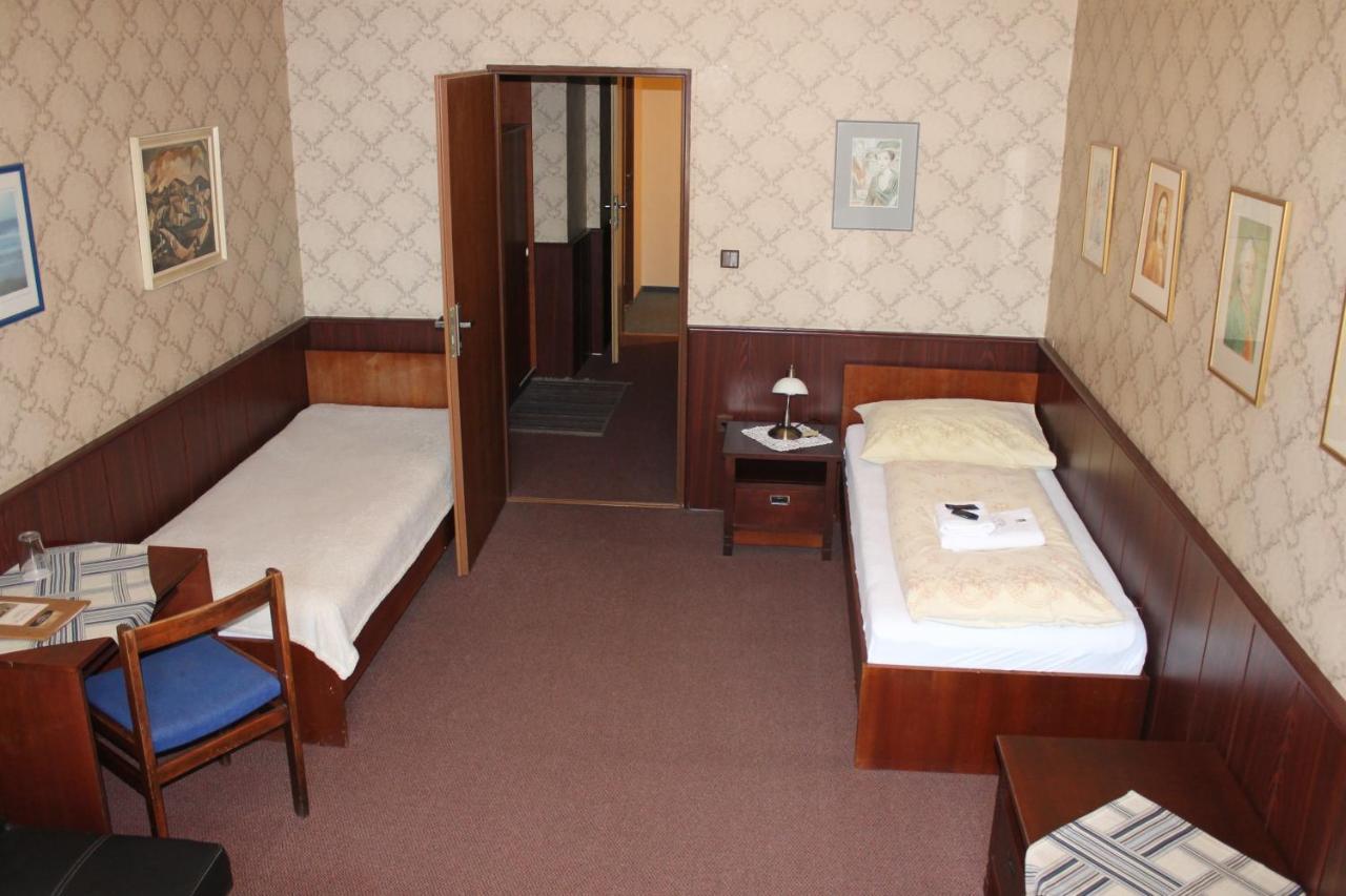 Hotel Pansky Dum Zamberk Bagian luar foto