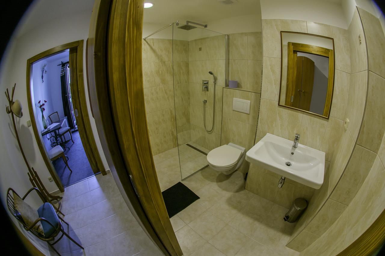 Hotel Pansky Dum Zamberk Bagian luar foto